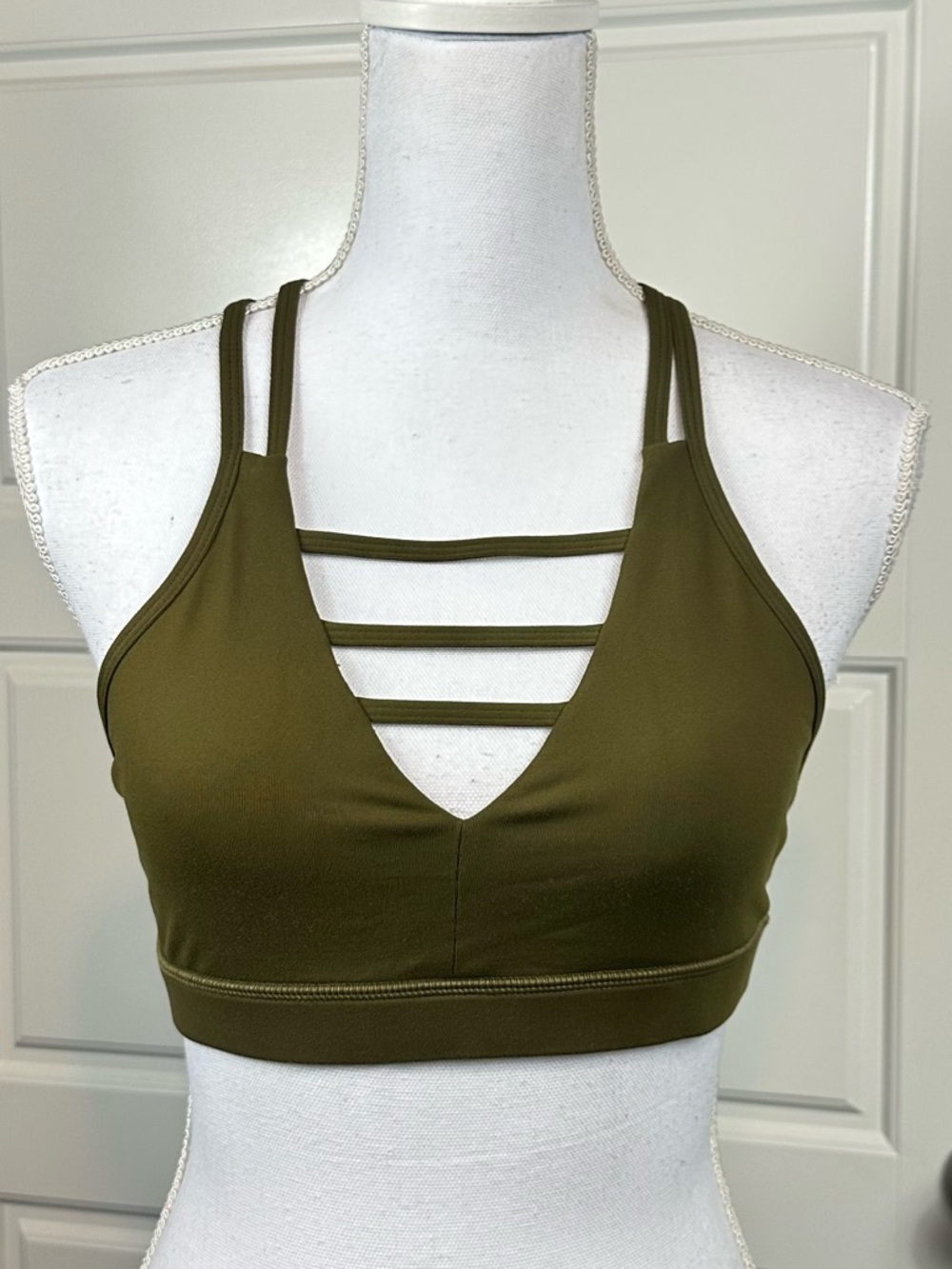 Zyia Active Women’s V-Neck Grid Unpadded Athletic Sports Bra Olive Size Large - Picture 2 of 9